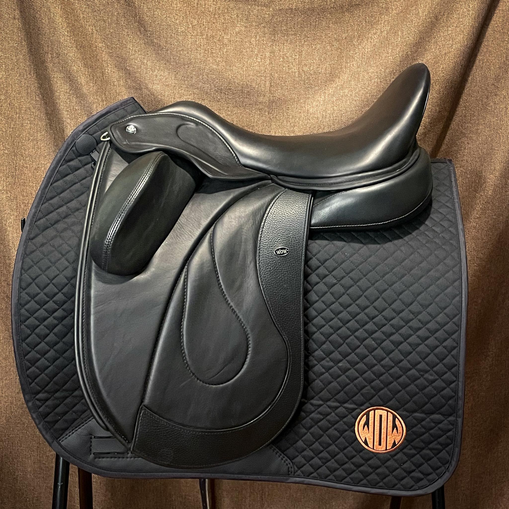 WOW Pinnacle Dressage Saddle *Demo Available*